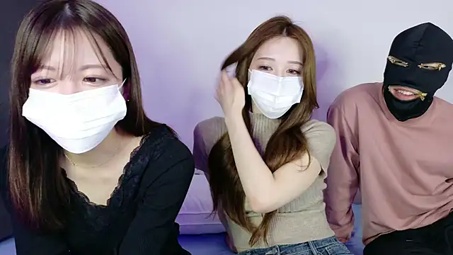  noanyan  online show from April 23, 2026, 12:40 pm