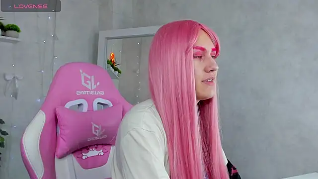 Snapshot of Nedzumi_Sato chatting on December 18, 2025, 12:38 am Nedzumi Sato online show from December 18, 2025, 12:38 am