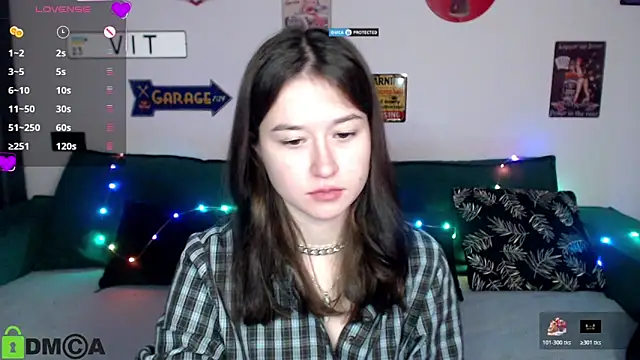 Snapshot of Bellaa_Dream1 chatting on December 18, 2025, 2:32 pm Bellaa Dream1 online show from December 18, 2025, 2:32 pm