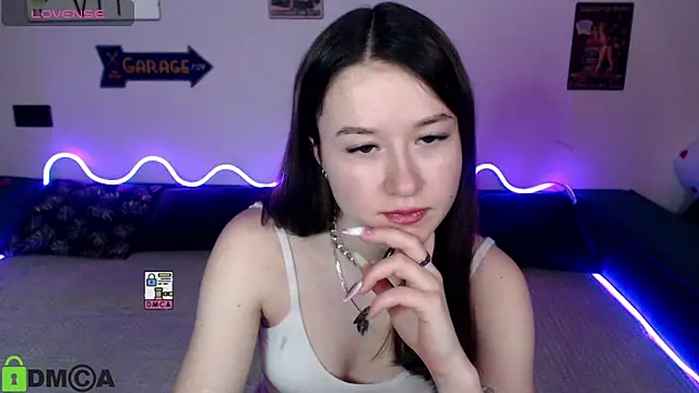 Bellaa Dream1 online show from April 8, 2026, 8:10 pm