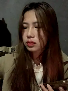 Snapshot of Fragrance-2222 chatting on December 16, 2025, 6:12 pm Fragrance-2222 online show from December 16, 2025, 6:12 pm