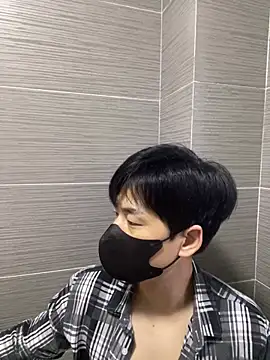 kimze7 online show from April 9, 2026, 10:27 pm