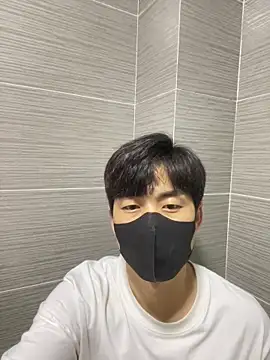 kimze7 online show from March 1, 2026, 3:23 pm