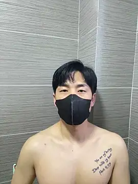 kimze7 online show from April 1, 2026, 11:12 pm