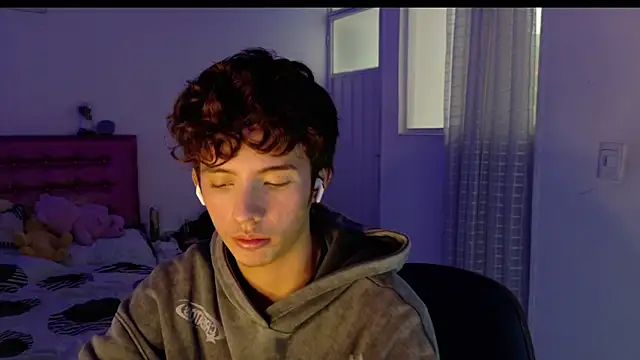 Dani Dancer online show from April 21, 2026, 9:10 pm