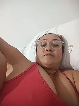 Nini Love  online show from February 10, 2026, 4:22 am