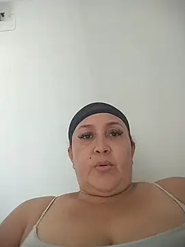 Nini Love  online show from February 7, 2026, 5:21 pm