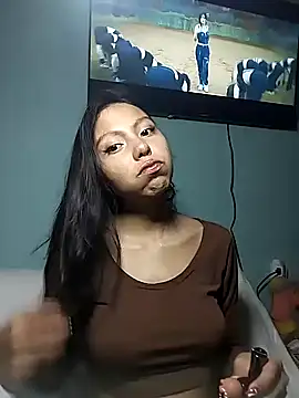 Snapshot of Princess_elia chatting on April 22, 2026, 9:21 pm Princess elia online show from April 22, 2026, 9:21 pm