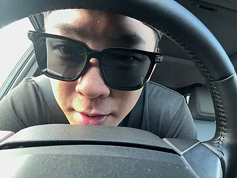 -kou-- online show from April 20, 2026, 7:55 am