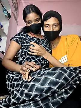 Snapshot of couplegk71 chatting on February 13, 2026, 8:53 pm couplegk71 online show from February 13, 2026, 8:53 pm