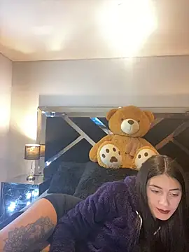 Snapshot of Moon_Magic666 chatting on March 12, 2026, 1:44 am Moon Magic666 online show from March 12, 2026, 1:44 am