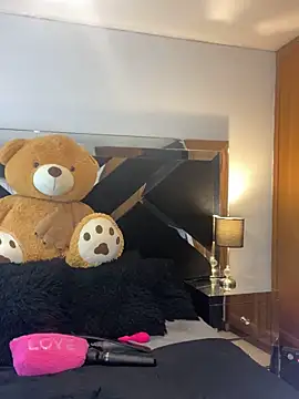 Snapshot of Moon_Magic666 chatting on February 12, 2026, 9:36 pm Moon Magic666 online show from February 12, 2026, 9:36 pm