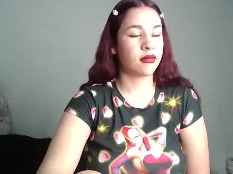 Mia 352 online show from April 12, 2026, 8:45 pm