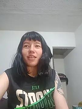 Angeline  Thompson online show from December 14, 2025, 2:07 am