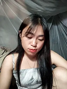 sofia-bae online show from April 12, 2026, 9:01 am