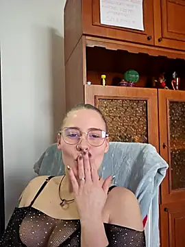 ChristinaWheeled11 online show from March 7, 2026, 1:16 pm