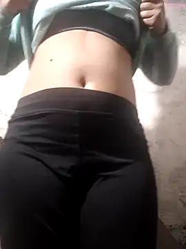 Snapshot of SubmissiveKaur chatting on December 15, 2025, 10:10 am SubmissiveKaur online show from December 15, 2025, 10:10 am