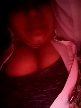 pihuu1313 online show from April 5, 2026, 7:53 pm