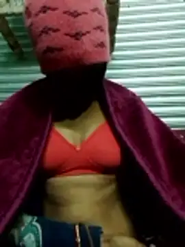 Sapna8080 online show from December 20, 2025, 7:50 pm