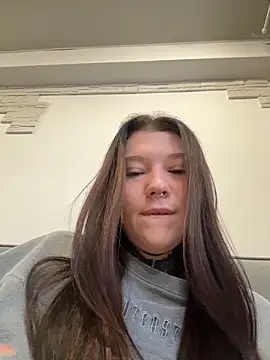 FionaMurr online show from April 11, 2026, 11:41 pm