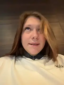 FionaMurr online show from February 14, 2026, 5:07 am