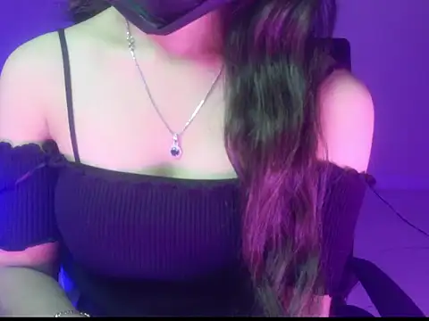 Isha Lush online show from December 18, 2025, 5:17 pm