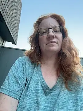 Lenaravenswood online show from June 22, 2026, 3:25 am