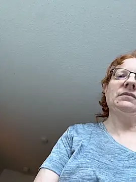 Lenaravenswood online show from April 25, 2026, 2:14 am