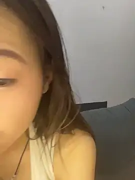 qingqing005 online show from February 5, 2026, 1:56 am