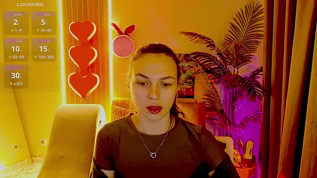 MaxinCarroll online show from February 16, 2026, 5:17 am