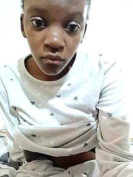 PetiteDoll 06 online show from April 18, 2026, 7:44 am