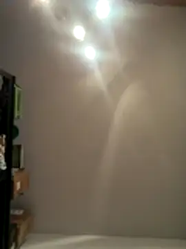 Snapshot of vergalucida chatting on December 17, 2025, 4:34 pm vergalucida online show from December 17, 2025, 4:34 pm