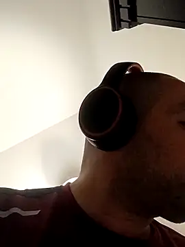 Snapshot of Brandon_Lee83@xh chatting on February 1, 2026, 11:25 pm Brandon Lee83xh online show from February 1, 2026, 11:25 pm