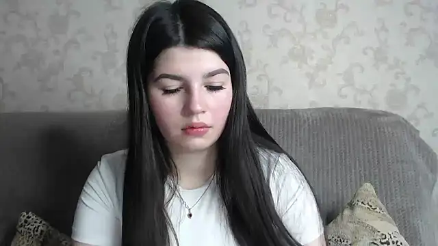 KisaModel online show from April 8, 2026, 1:07 am