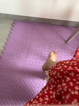 qwe522522 online show from April 18, 2026, 4:04 am