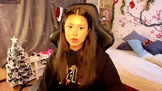 Nicole Pars online show from January 6, 2026, 4:44 pm