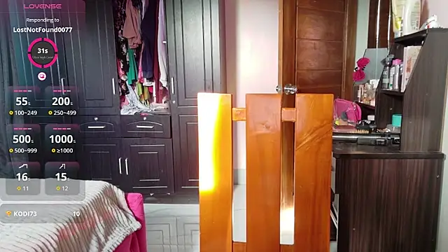 Snapshot of Serena_reinaa chatting on January 11, 2026, 12:28 am Serena reinaa online show from January 11, 2026, 12:28 am