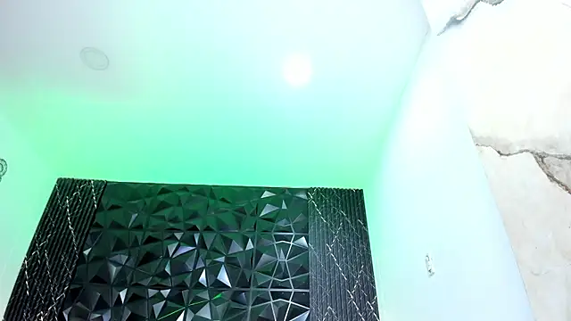 AriadnaLoren online show from May 12, 2026, 3:58 am