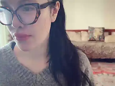 Snapshot of Aisha-AA chatting on December 18, 2025, 7:35 am Aisha-AA online show from December 18, 2025, 7:35 am