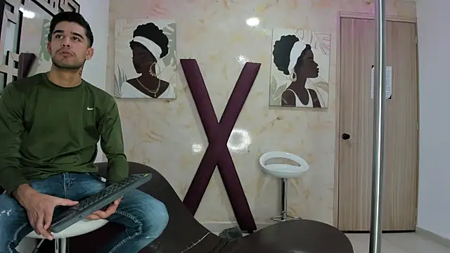 YOUNG GUYS1 online show from May 29, 2026, 7:36 am