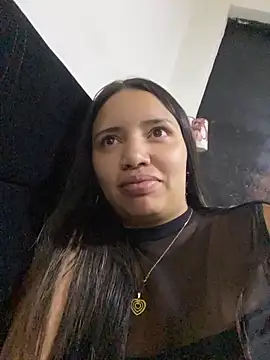 liliymike19 online show from December 21, 2025, 2:13 am