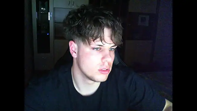 GymGuy0505 online show from April 10, 2026, 11:34 pm