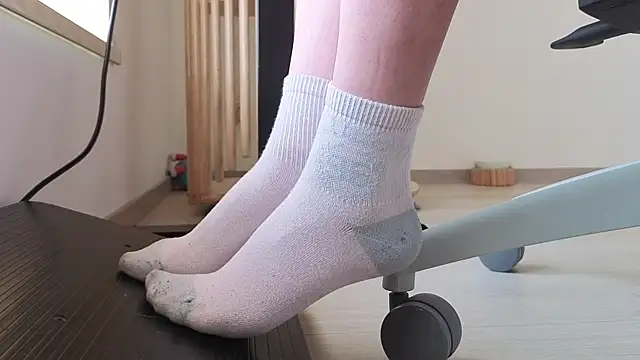 Feetbeth online show from February 20, 2026, 8:44 pm