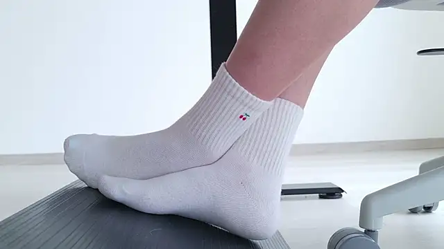 Feetbeth online show from May 21, 2026, 3:20 pm