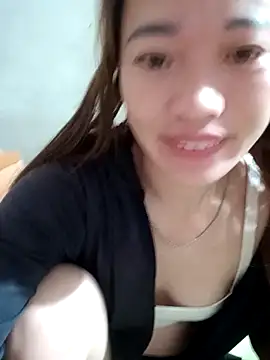 little-effy online show from May 6, 2026, 11:31 pm