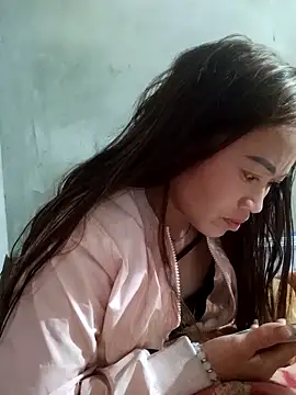 little-effy online show from March 7, 2026, 2:11 pm