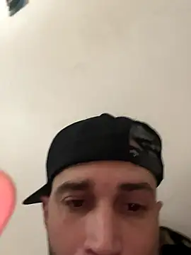 kingNQueen1211 online show from December 22, 2025, 5:46 pm