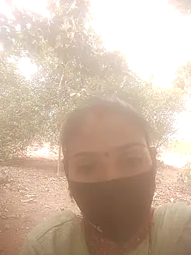 Laxmi9090 online show from April 30, 2026, 8:32 am