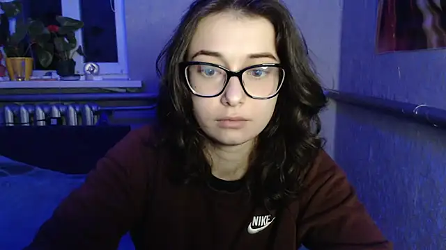 Snapshot of Angelik5371 chatting on April 22, 2026, 8:59 pm Angelik5371 online show from April 22, 2026, 8:59 pm