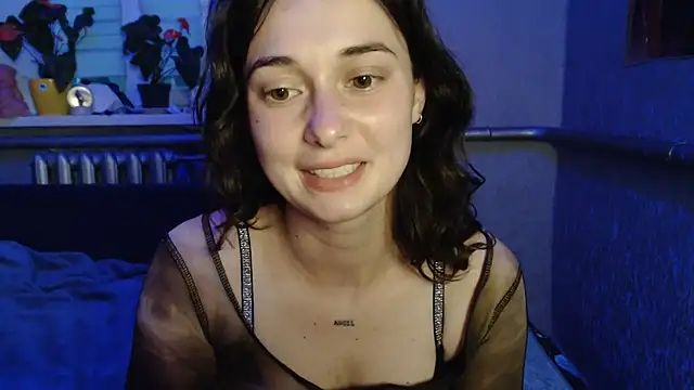 Snapshot of Angelik5371 chatting on July 14, 2026, 6:36 pm Angelik5371 online show from July 14, 2026, 6:36 pm